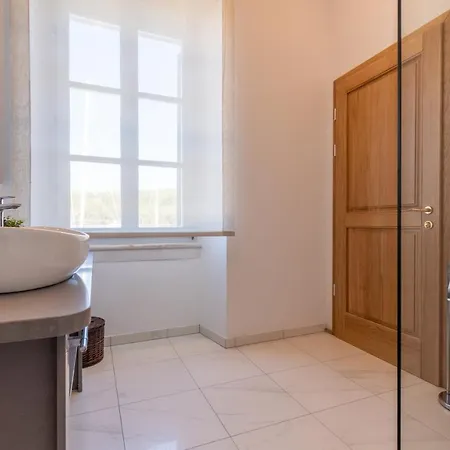 Heritage Apolon Bed & Breakfast