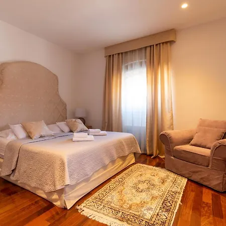 Bed & Breakfast Heritage Apolon 4*