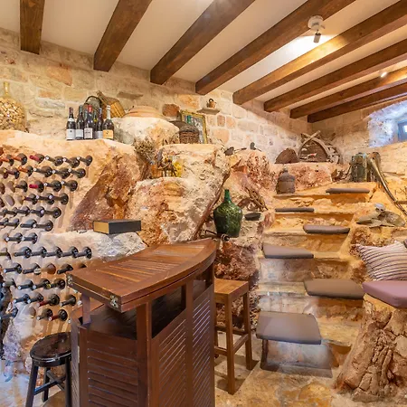 B＆b ヘリテージ アポロン 4*