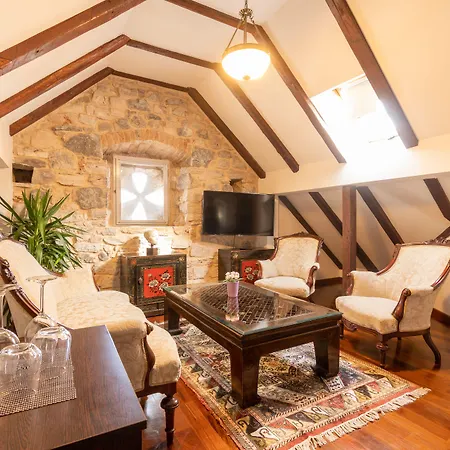 B＆b ヘリテージ アポロン 4* スタリー・グラード