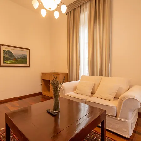 헤리티지 아폴론 B&B 4*