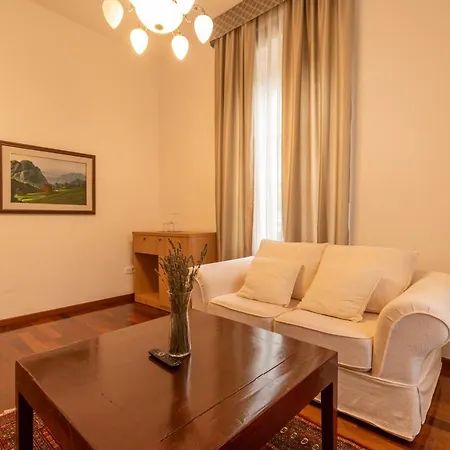 Heritage Apolon Стари Град